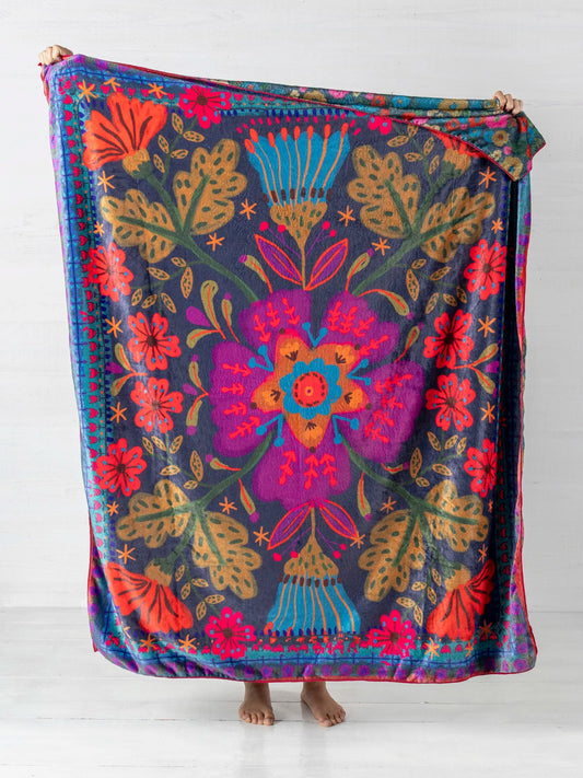 Natural LifeDouble-Sided Cozy Throw Blanket - Pink Folk Flower