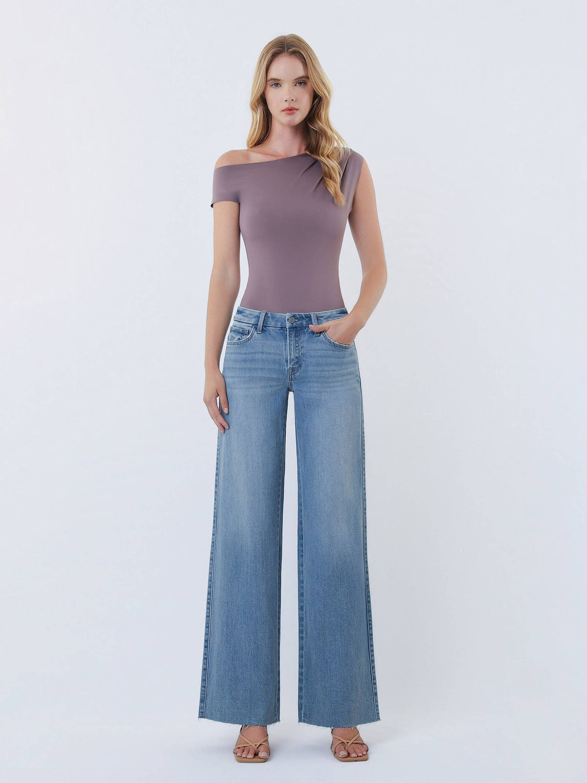 Vervet Wide Leg Jeans