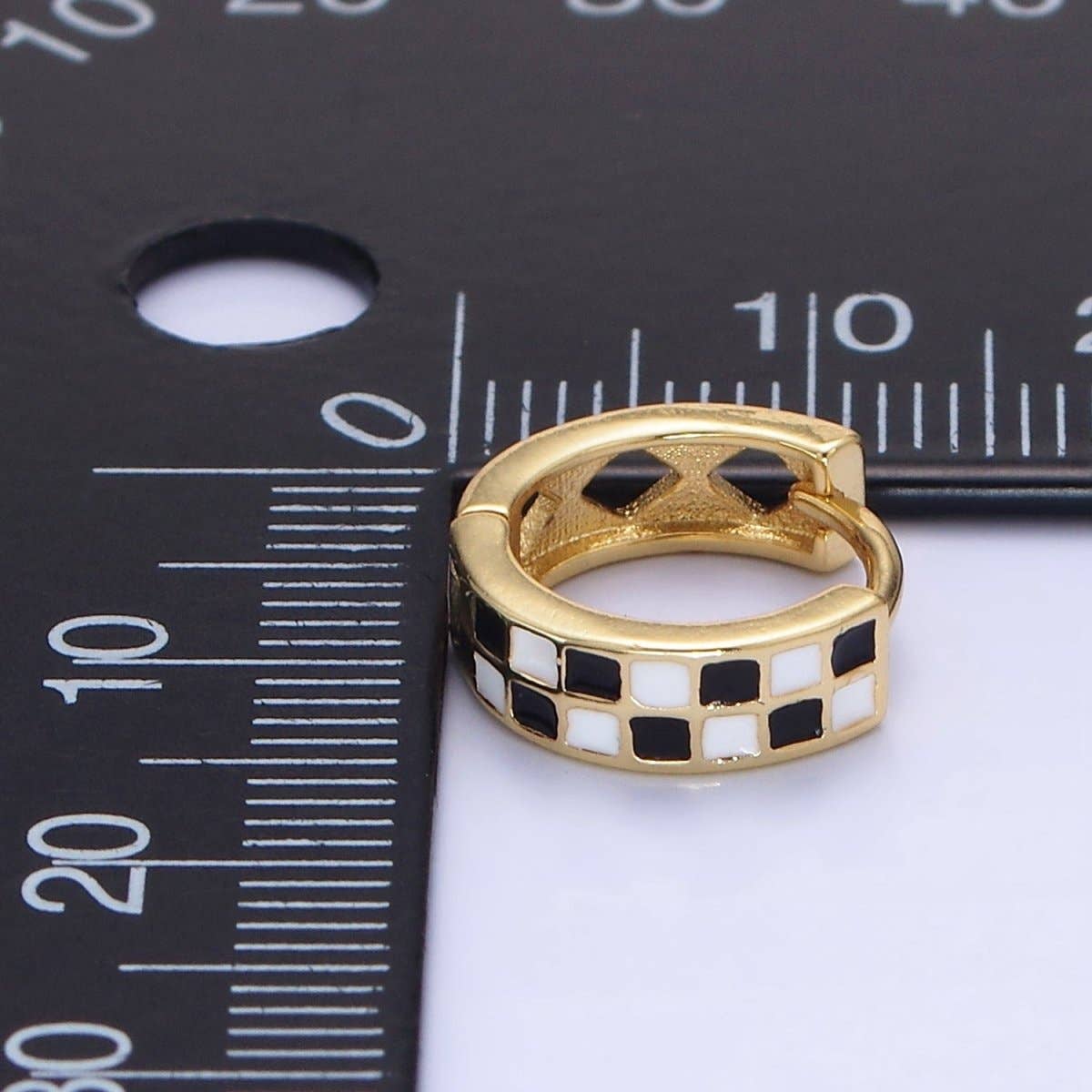 Checkered Enamel Huggie Cartilage Earrings