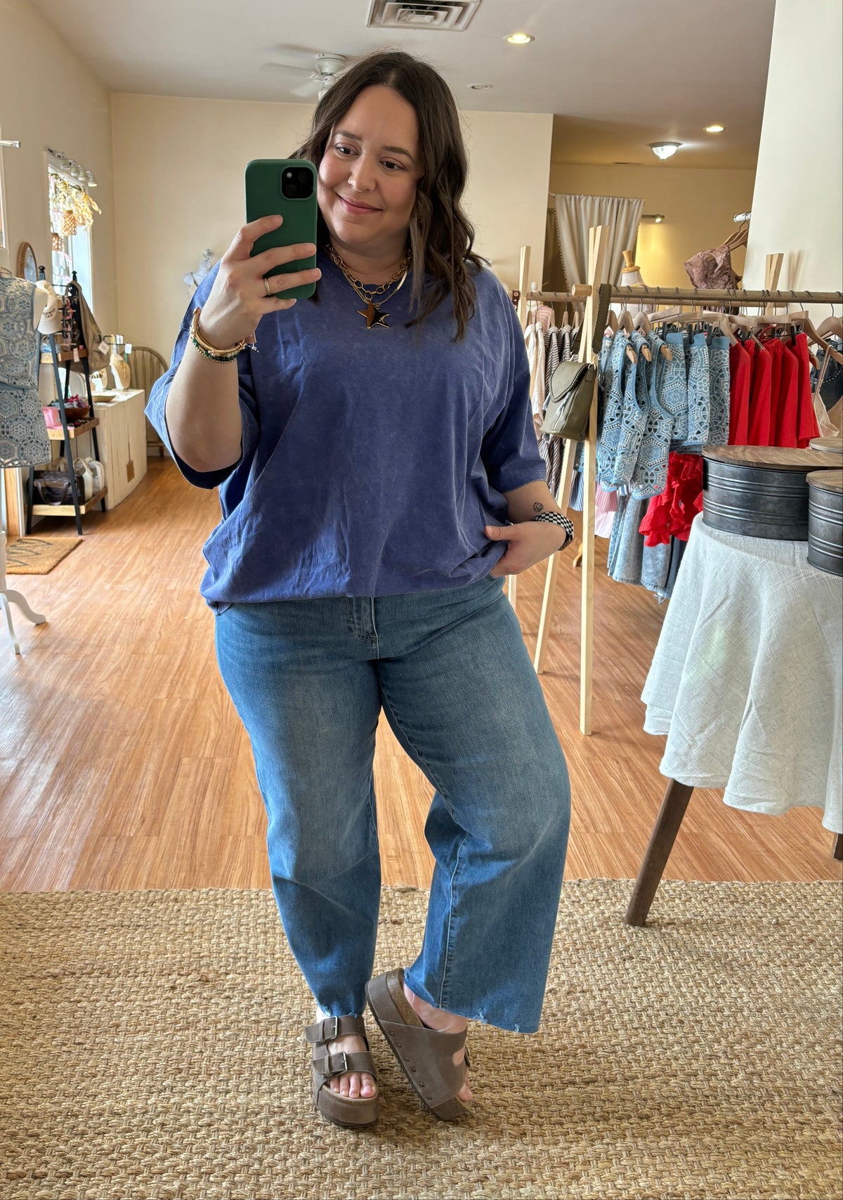 Lived In T-shirt (Regular & Plus Size)