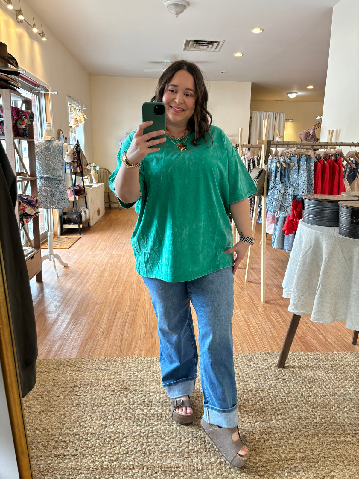 Lived In T-shirt (Regular & Plus Size)