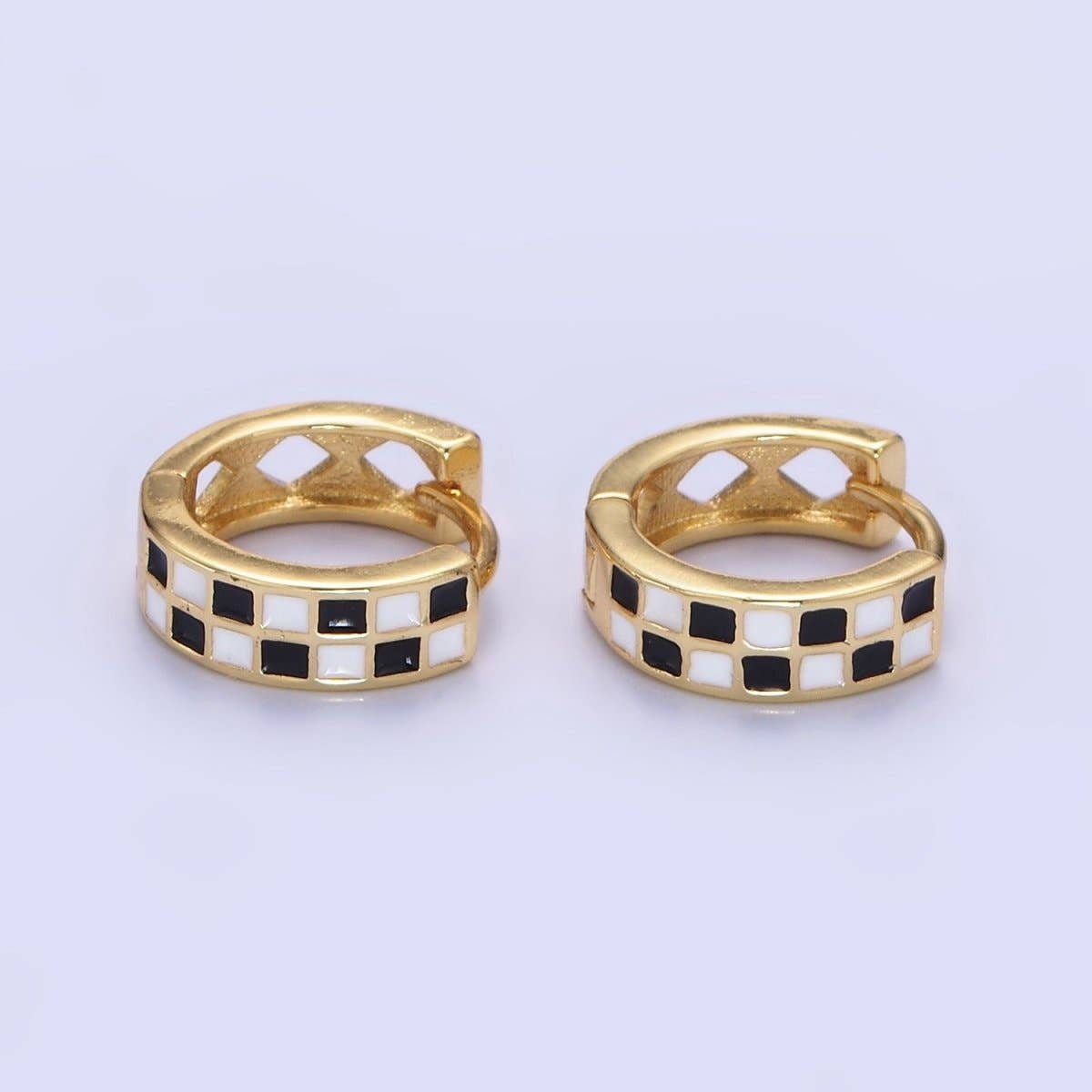 Checkered Enamel Huggie Cartilage Earrings