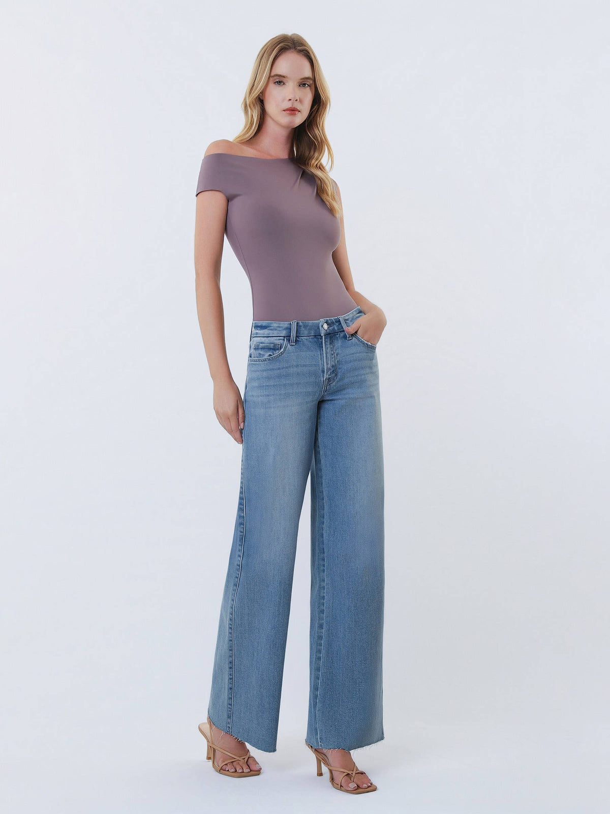 Vervet Wide Leg Jeans